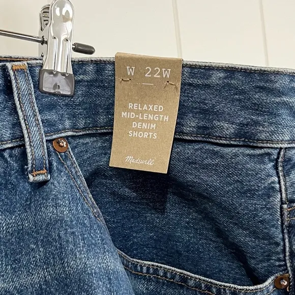 Madewell NWT Relaxed Mid-Length Denim Shorts Size 22W blue