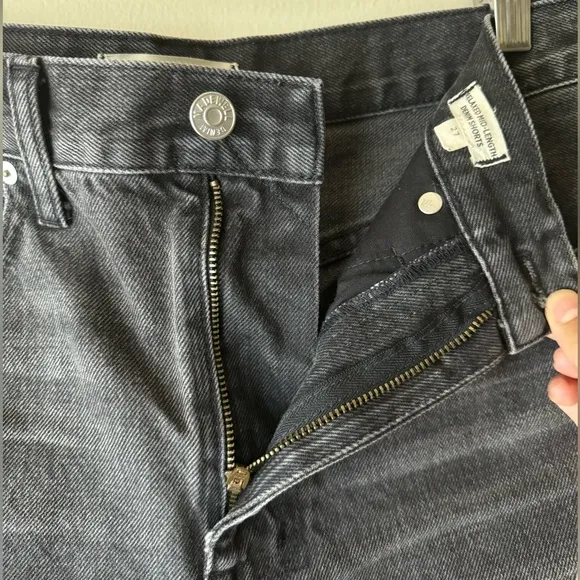 Madewell relaxed mid length denim jean shorts washed black size 27