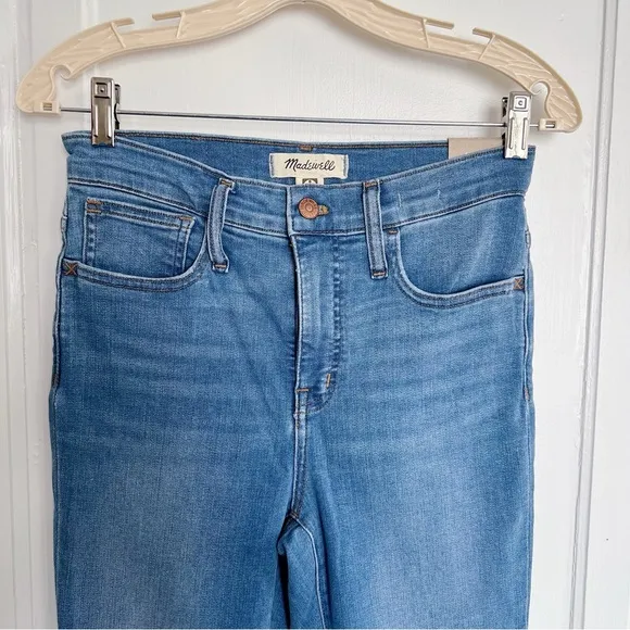 Madewell • Roadtripper Crop Jeans in Iberia Wash skinny ankle cropped slim