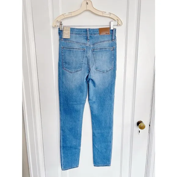 Madewell • Roadtripper Crop Jeans in Iberia Wash skinny ankle cropped slim