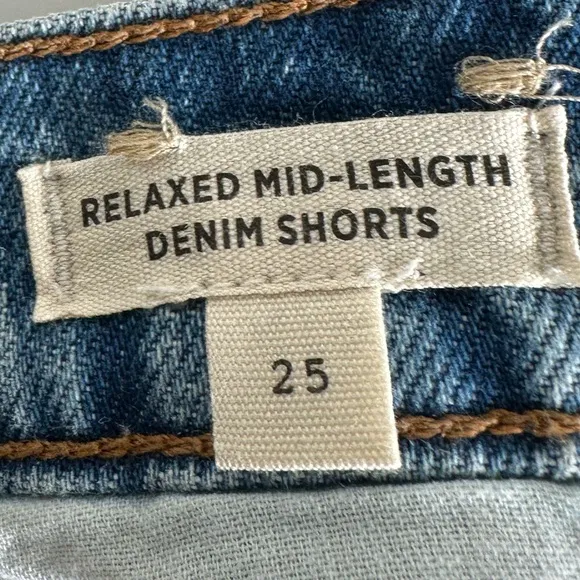 Madwell Relaxed Mid-Length Denim Shorts in Cranwood Wash Blue Size 25