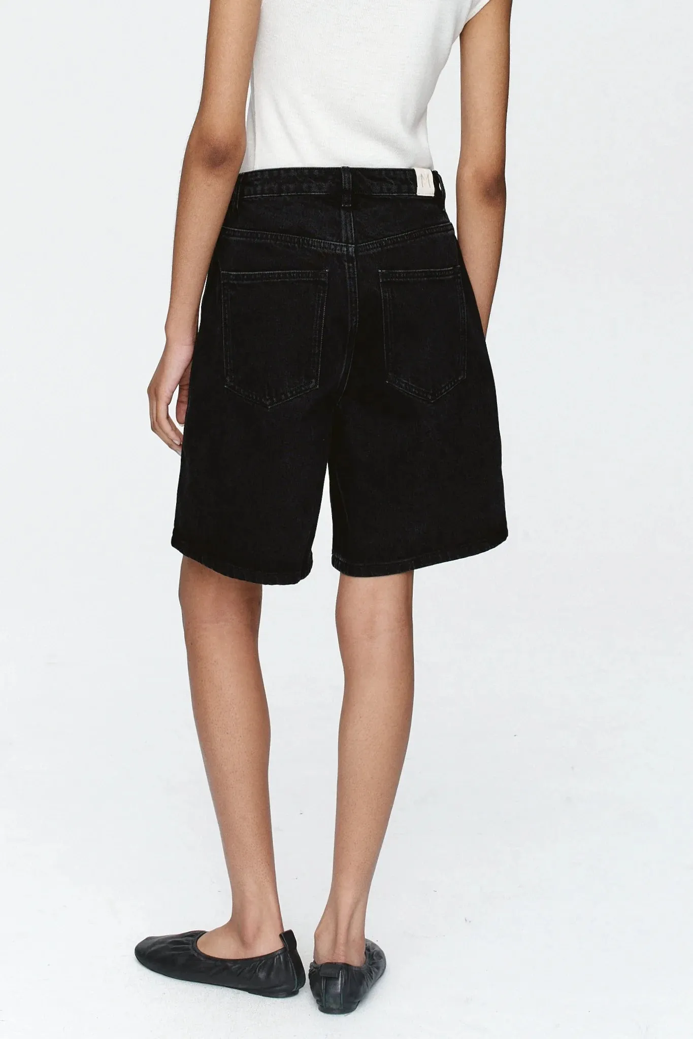 MARLE RELAXED JEAN SHORT BLACK