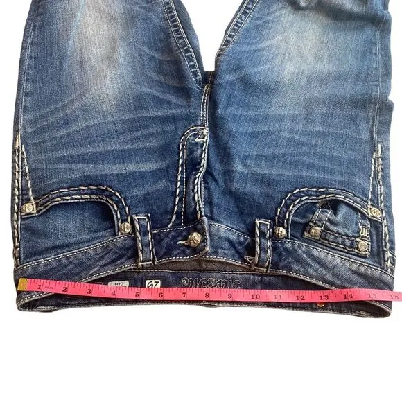 Miss Me Boyfriend Capri Size 29 Medium Wash Contrast Stitching Flap Pockets