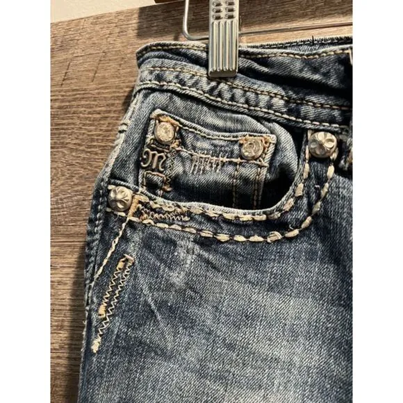 Miss Me Easy Capri Distressed Jeans Size 32