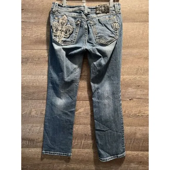 Miss Me Easy Capri Distressed Jeans Size 32