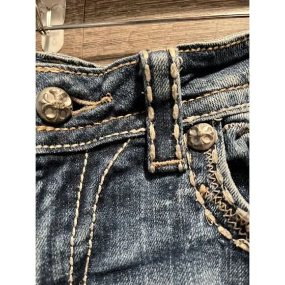 Miss Me Easy Capri Distressed Jeans Size 32