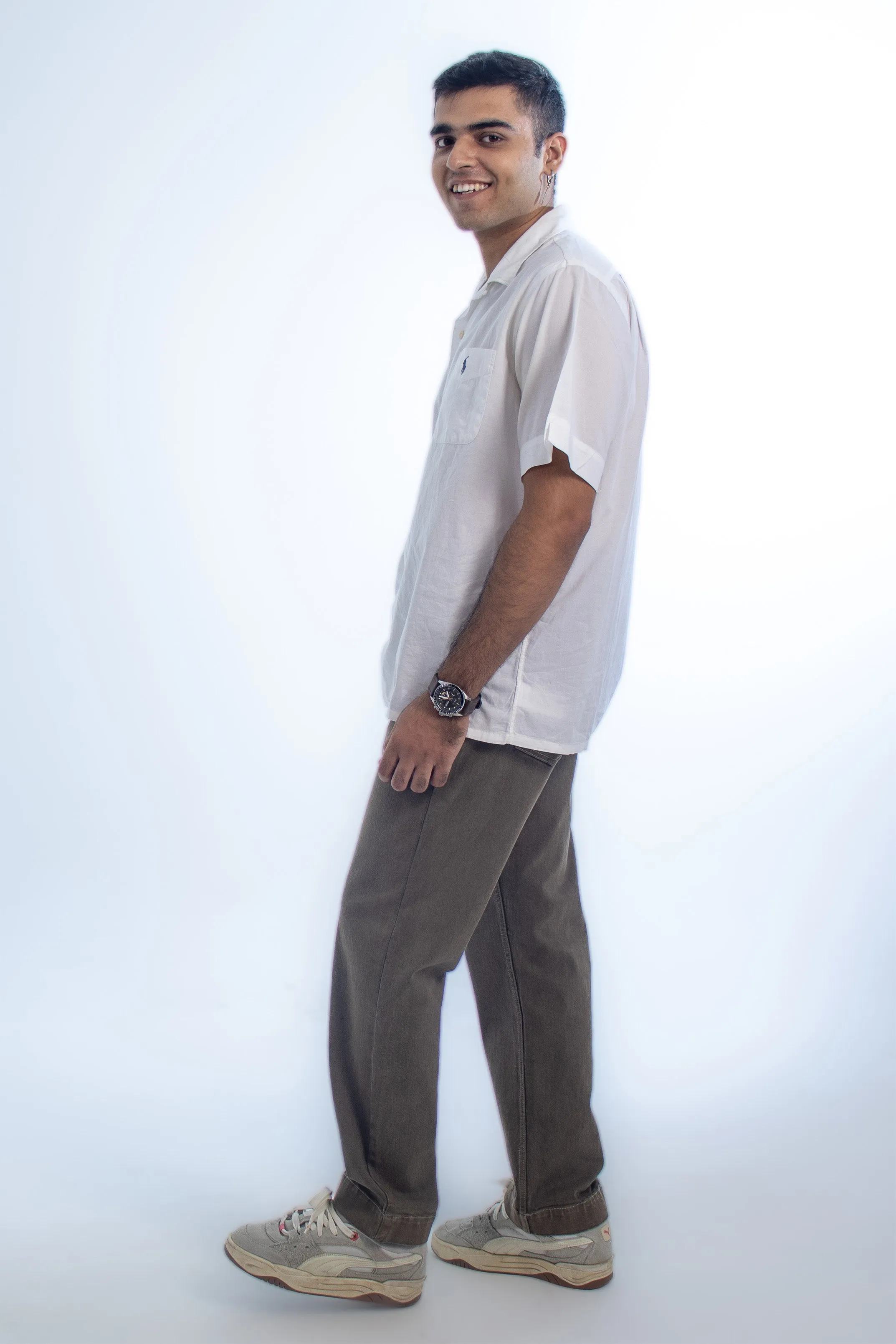 Move Easy Straight Jeans: Overcast Brown