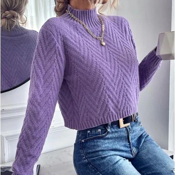 New long sleeve crop sweater