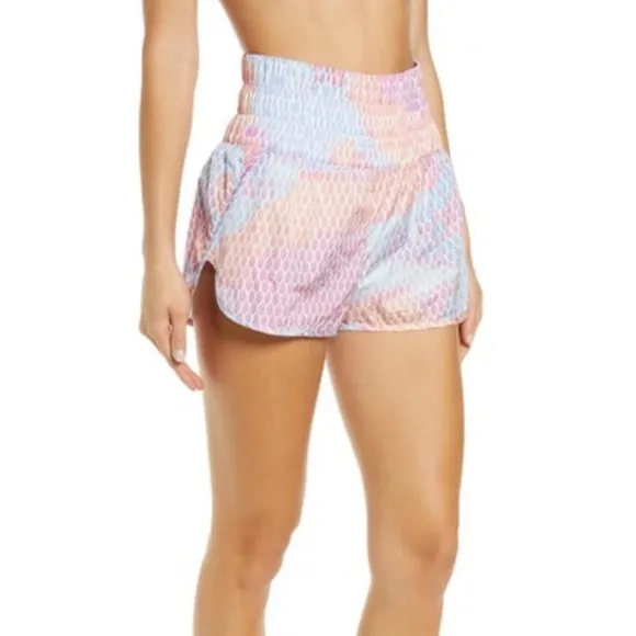 NWOT The way home printed shorts by Free People Movement in size Medium