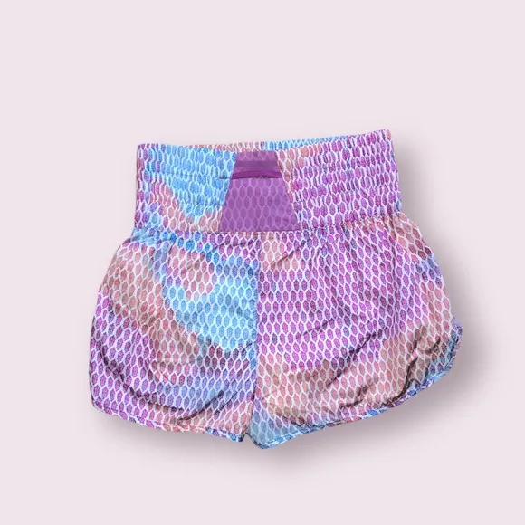 NWOT The way home printed shorts by Free People Movement in size Medium