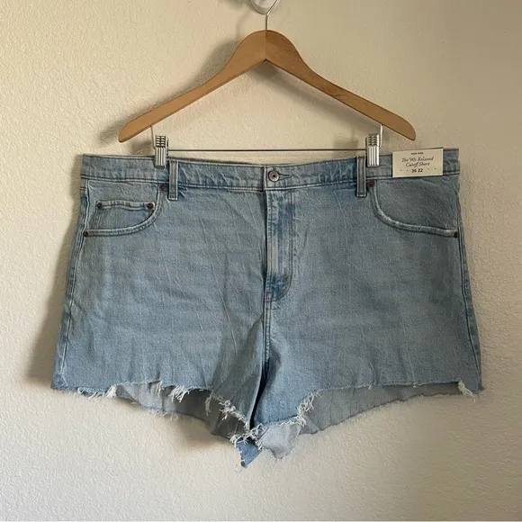NWT Abercrombie &amp; Fitch 90’s Cut Off High Waisted Relaxed Fit Denim Jean Shorts