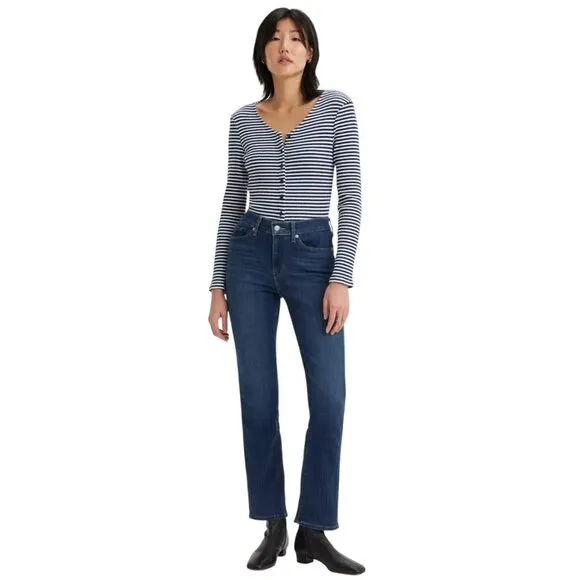 NWT LEVI'S Classic Straight Jeans 28 x 32 6L Dark Wash Stretch Tall 6 Long