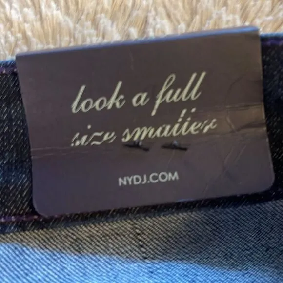 NWT NYDJ jeans size 16 W Marilyn relaxed Capri