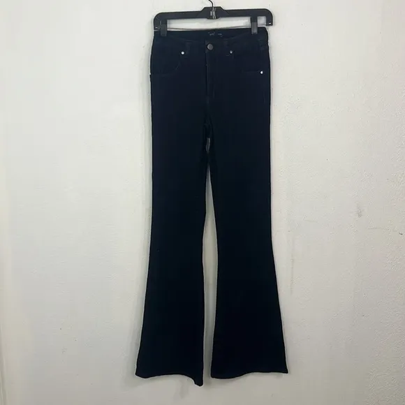 NWT UNIVERSAL STANDARD Sava High Rise Flare Jeans 34 Inch in dark indigo