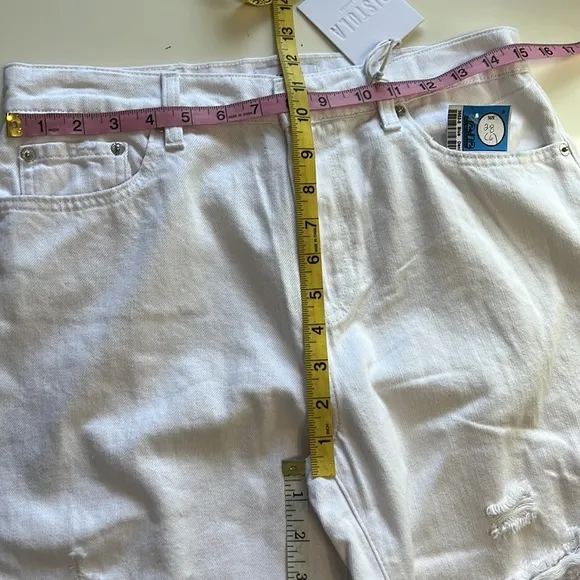 NWT Women’s Pistola Presley High Rise Relaxed Roller Destructed White Jeans