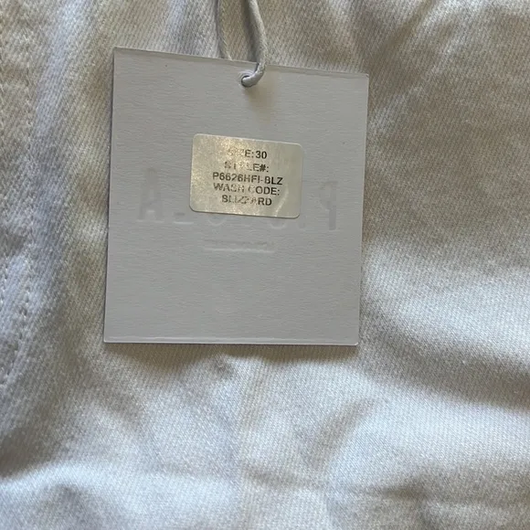 NWT Women’s Pistola Presley High Rise Relaxed Roller Destructed White Jeans