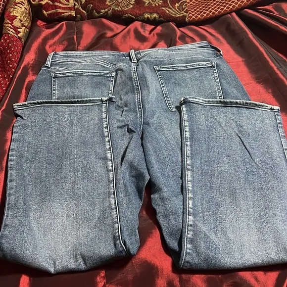 NYDJ Marilyn  Classic Blue Jeans. Size 16. Excellent preowned condition