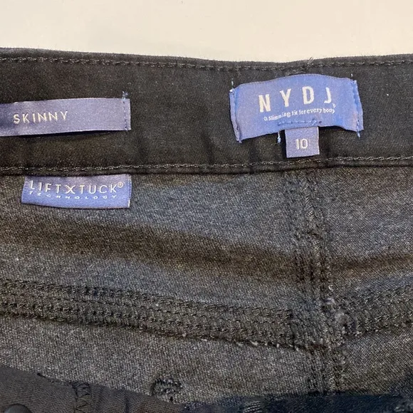 NYDJ SZ 10 Black Denim Skinny Jeans New D31
