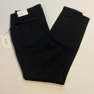 NYDJ SZ 10 Black Denim Skinny Jeans New D31