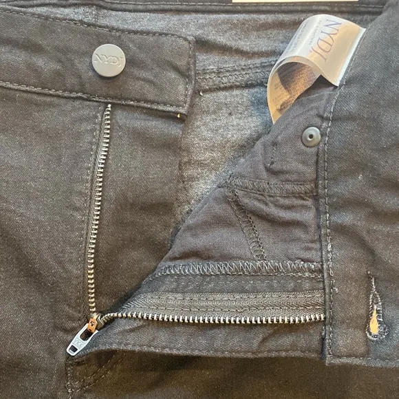 NYDJ SZ 8 Black Skinny Denim Jeans New D6