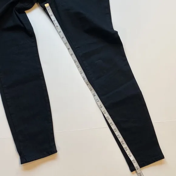 NYDJ SZ 8 Black Skinny Denim Jeans New D6