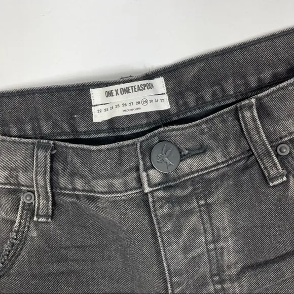 One‎ Teaspoon Washed Black Bandits Shorts 29
