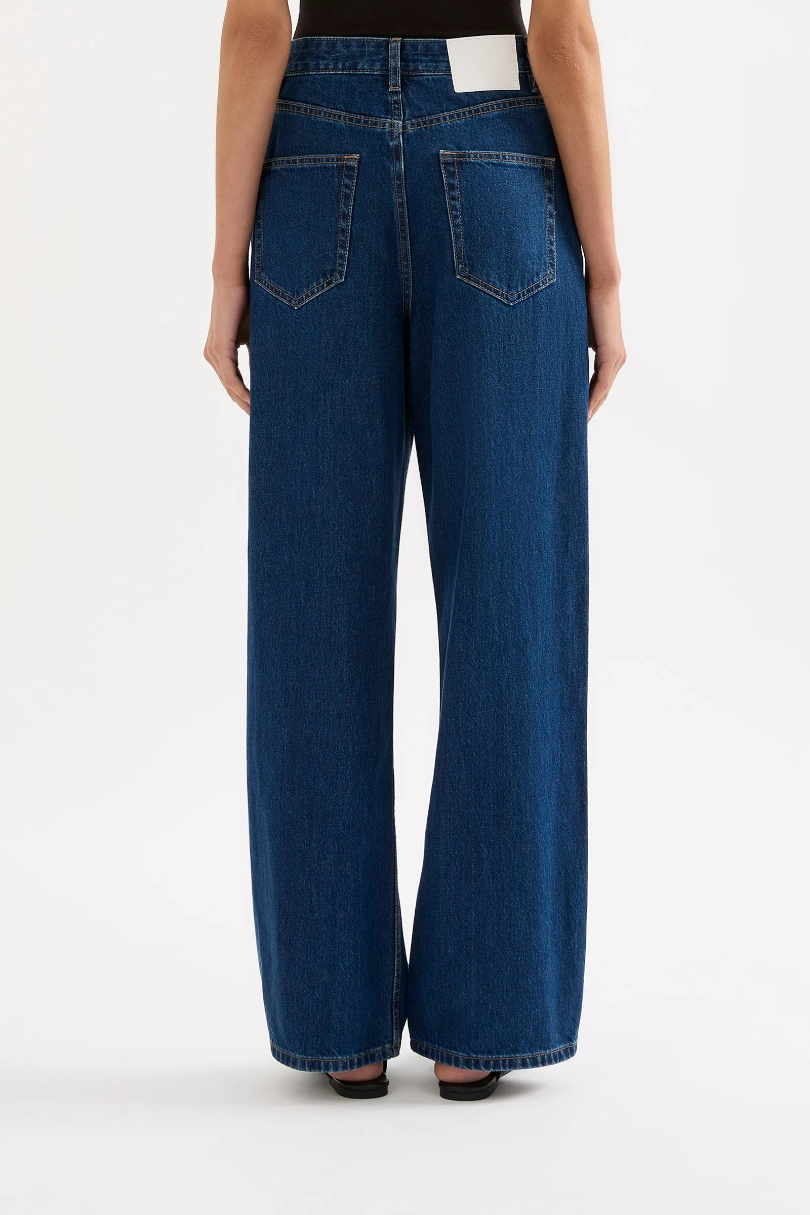 ORGANIC RELAXED LEG JEAN