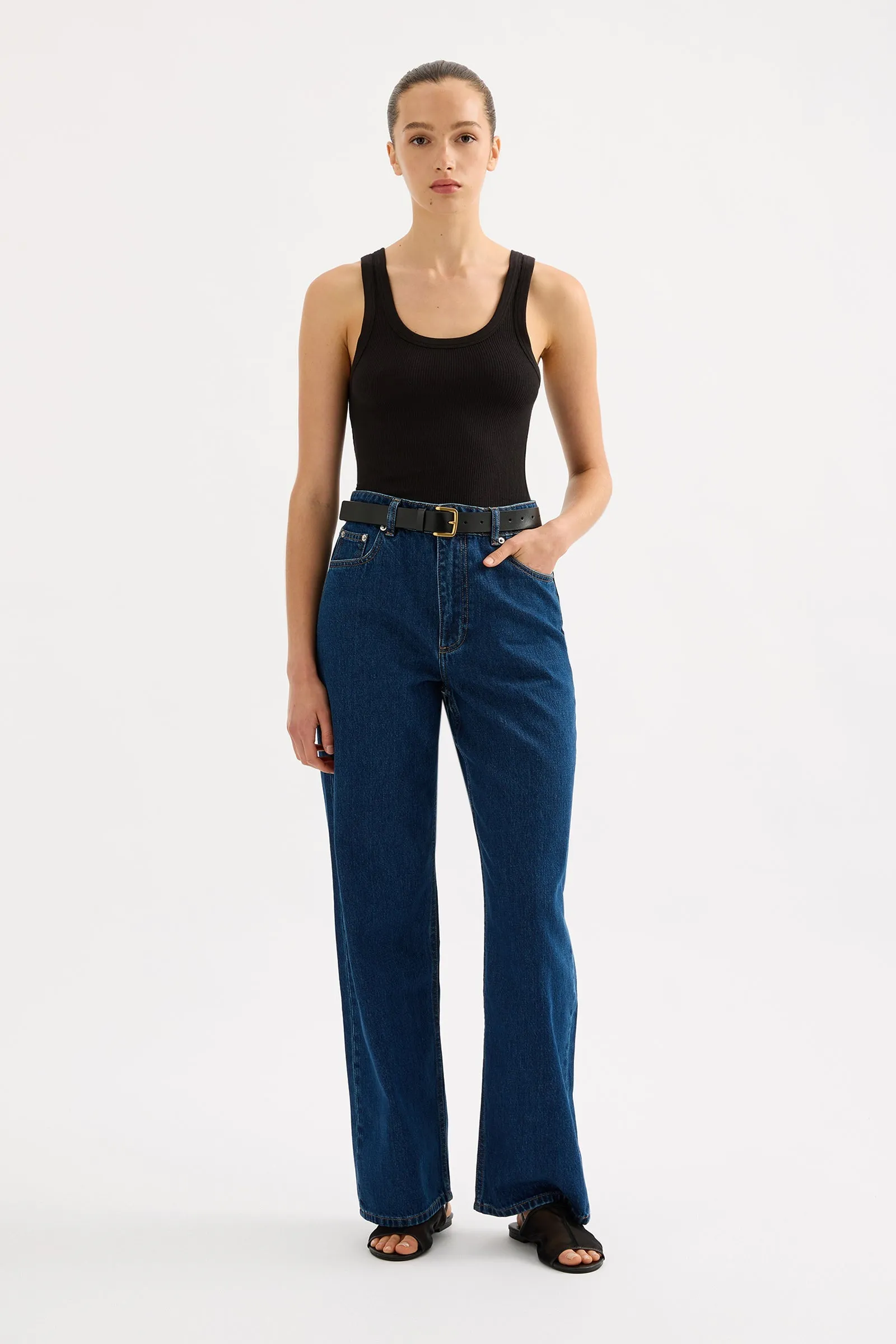 ORGANIC RELAXED LEG JEAN