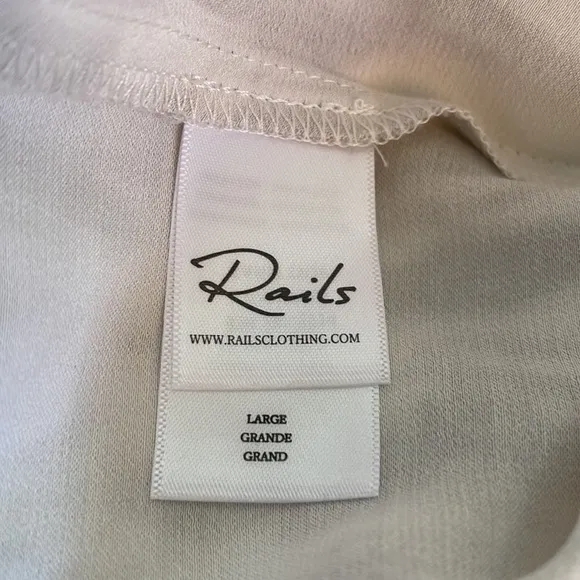 RAILS LEIGHTON LUXE SATIN CREPE SHORTS in SAND TIDE, Size Large, NWT