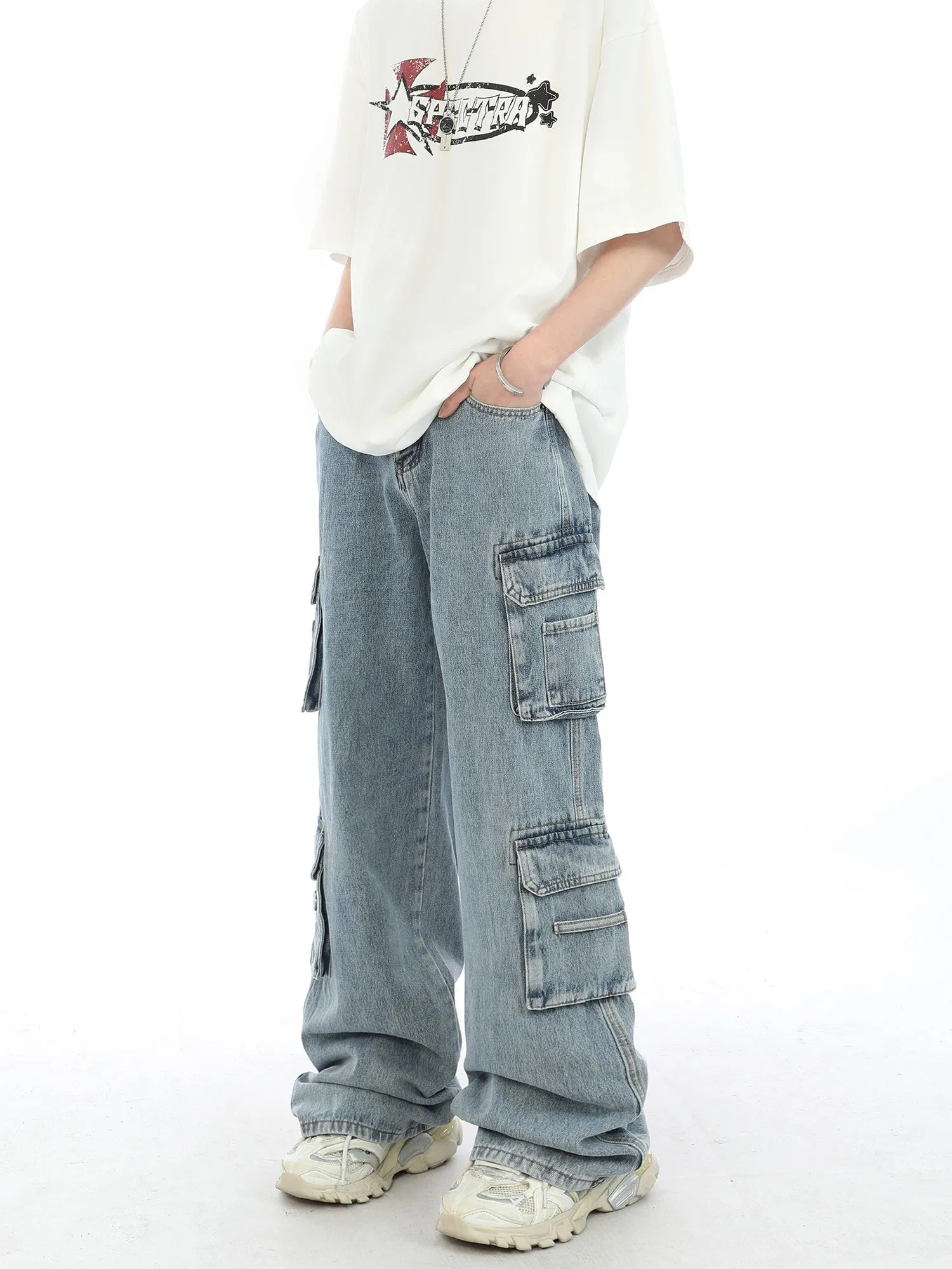 Relaxed Fit Cargo Jeans
