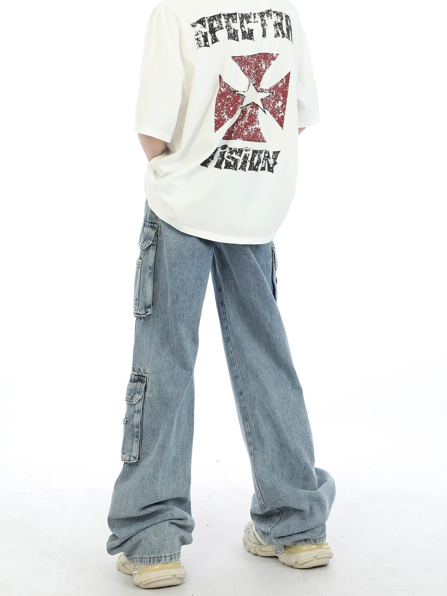 Relaxed Fit Cargo Jeans