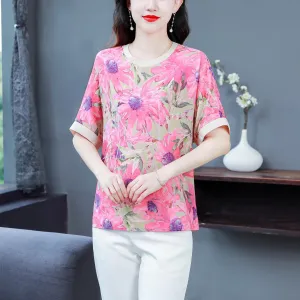 Relaxed-Fit Women's T-Shirt with Contrast Trim and Chic Floral Print