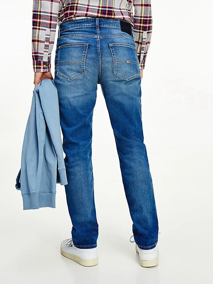 Relaxed Straight Jeans in Wilson
