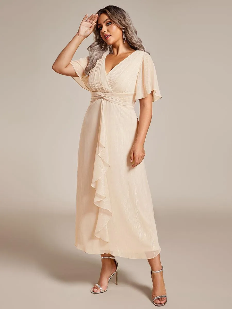Robe d'invité de mariage mi-longue trapèze à manches courtes et paillettes de grande taille avec ourlet à volants
