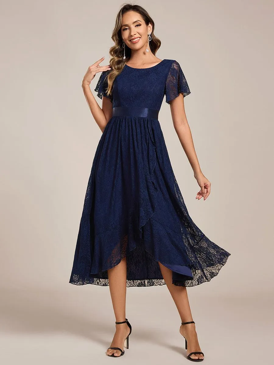Robe d'invitée de mariage coupe A en dentelle