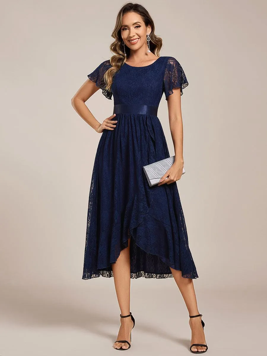 Robe d'invitée de mariage coupe A en dentelle