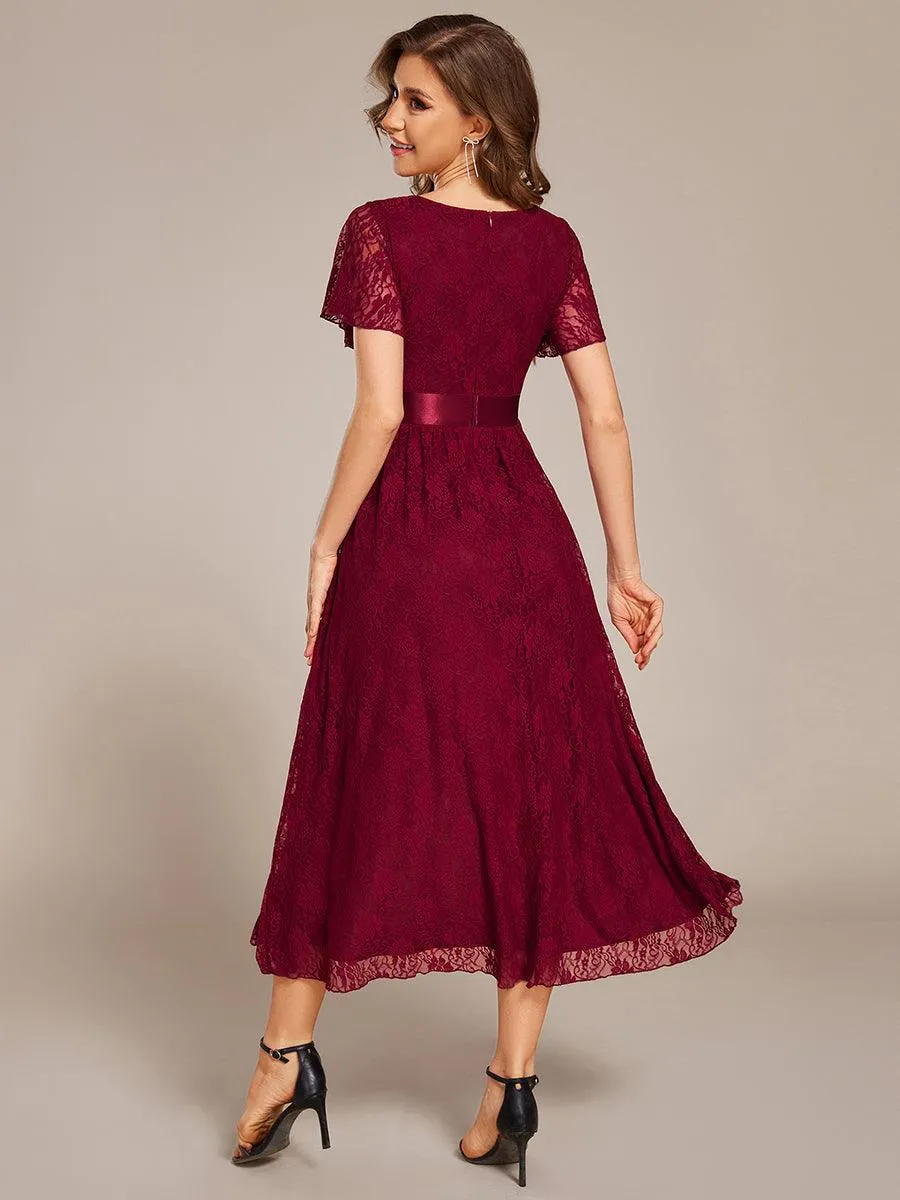 Robe d'invitée de mariage coupe A en dentelle