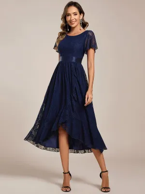 Robe d'invitée de mariage coupe A en dentelle