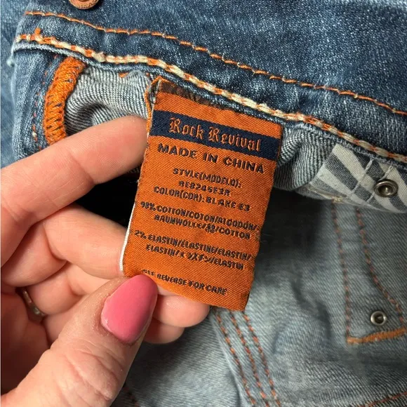 Rock Revival | VGUC Blake Easy Boot Distressed Embellished Jeans, Size 32