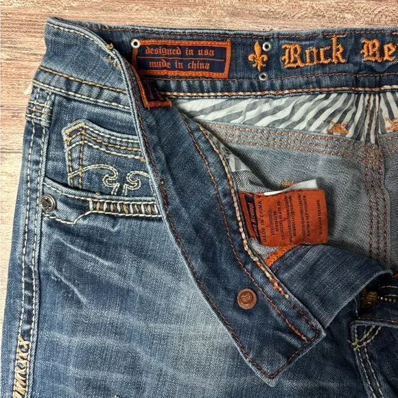 Rock Revival | VGUC Blake Easy Boot Distressed Embellished Jeans, Size 32