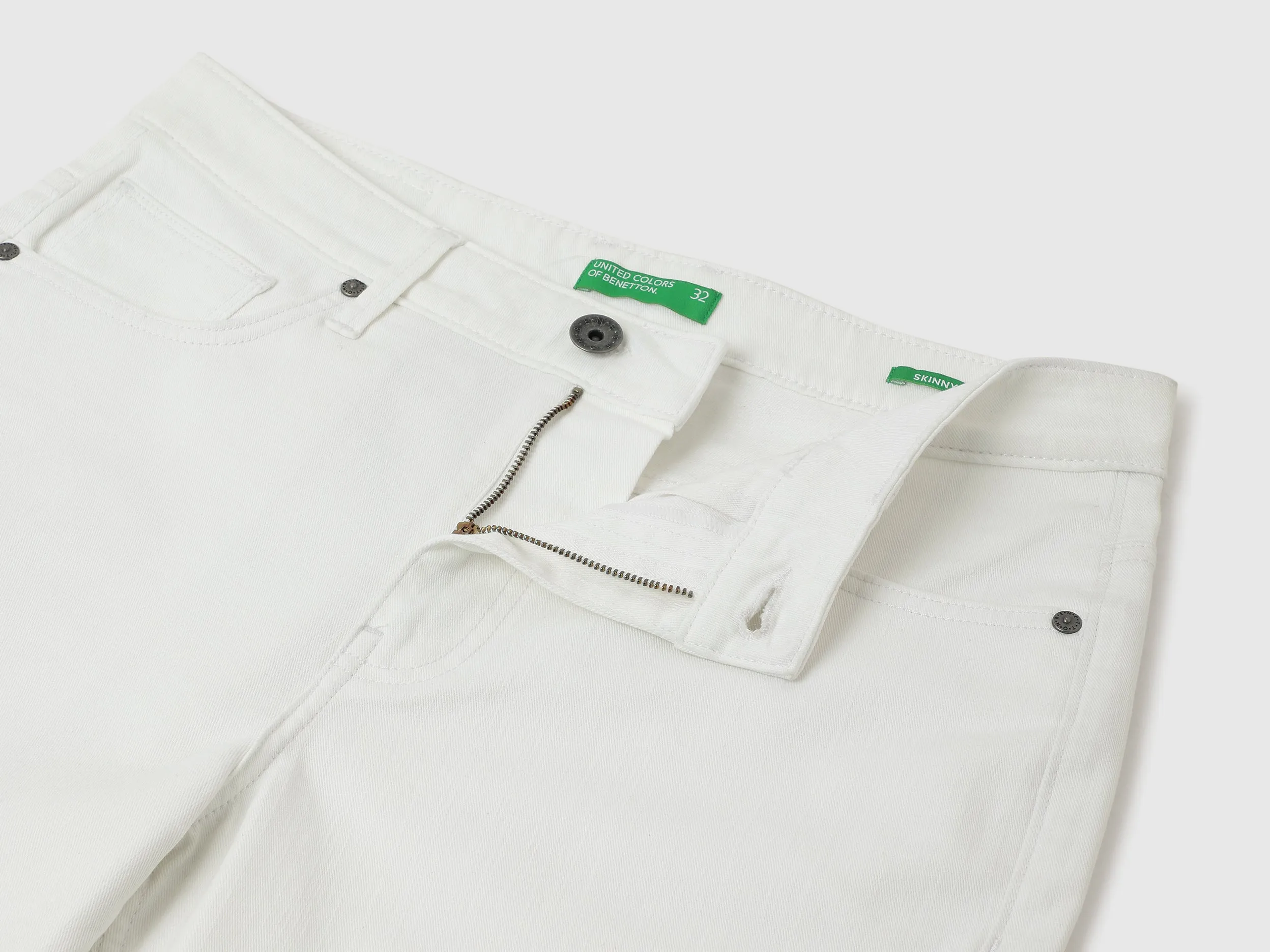 Solid Comfort Fit Denim Shorts