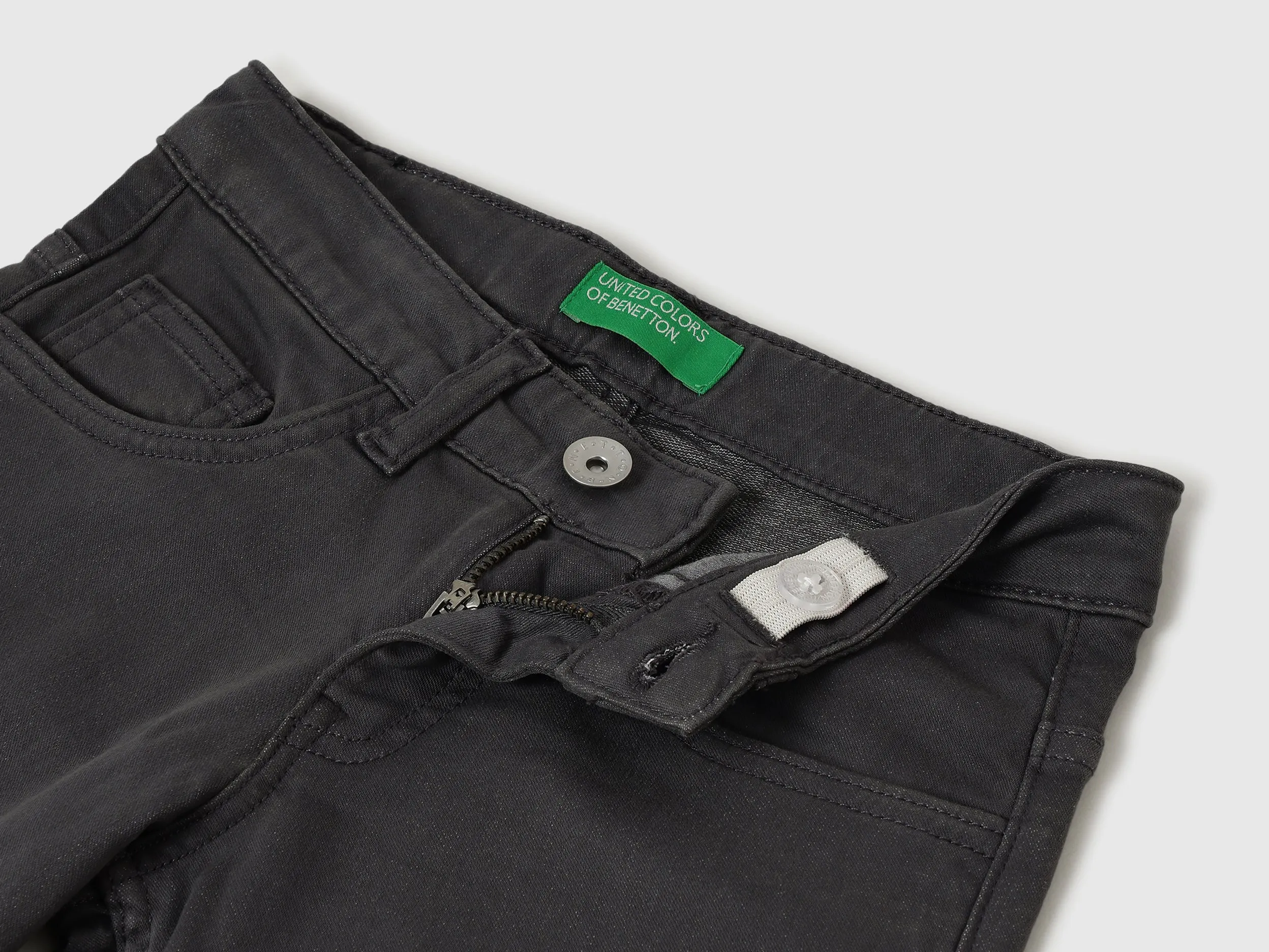 Solid Slim Fit Denim Jeans