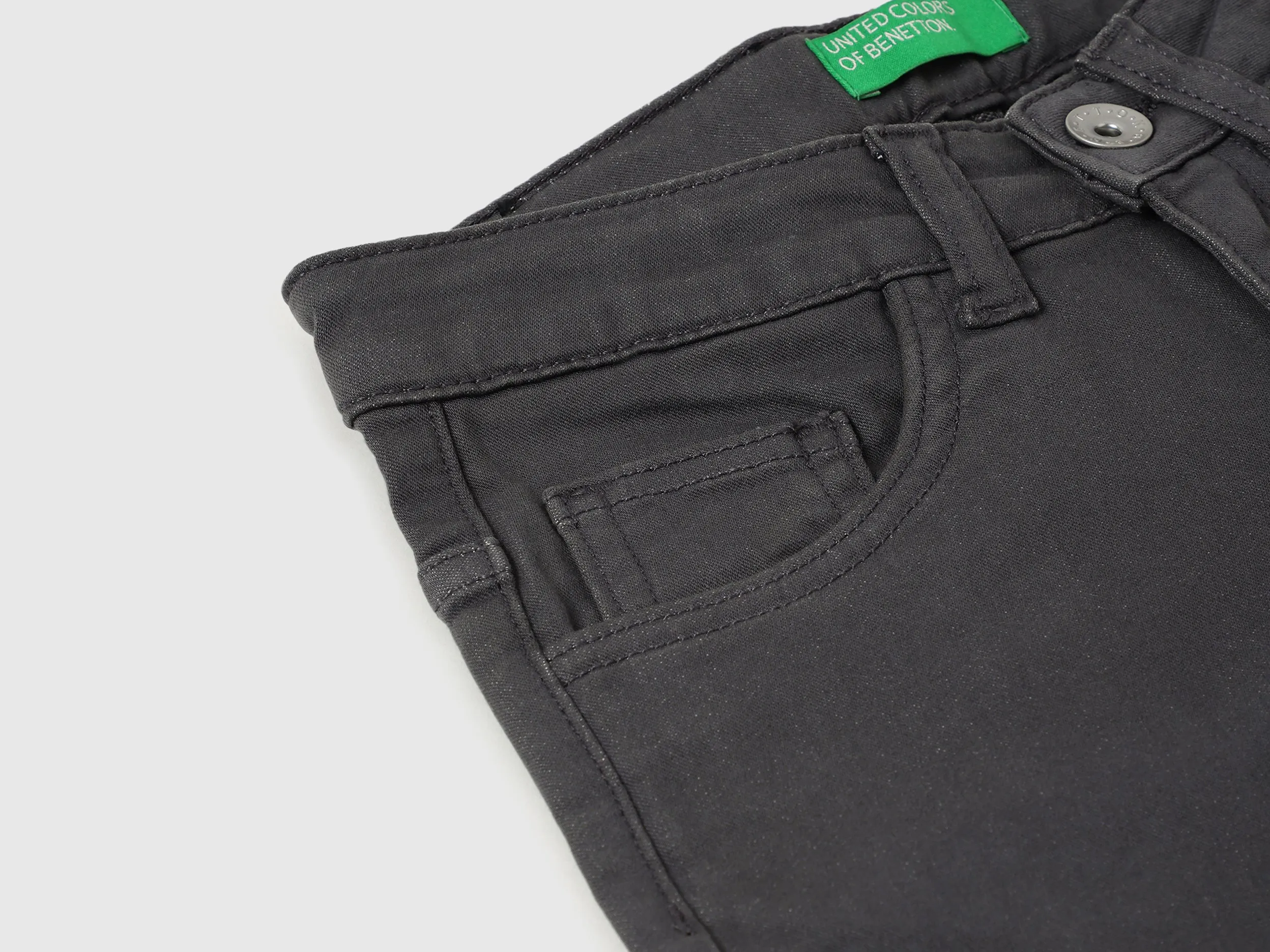Solid Slim Fit Denim Jeans