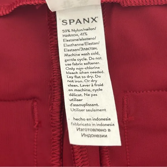 SPANX SUNSHINE SHORT IN DARK CHERRY