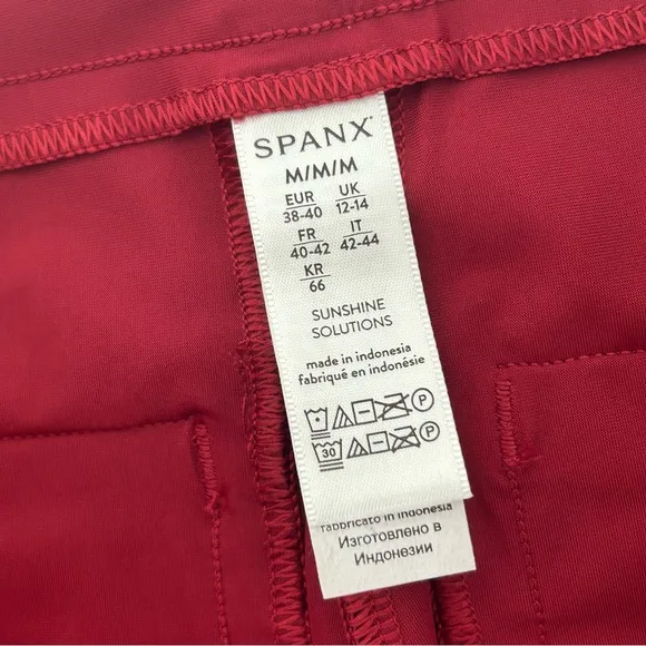 SPANX SUNSHINE SHORT IN DARK CHERRY