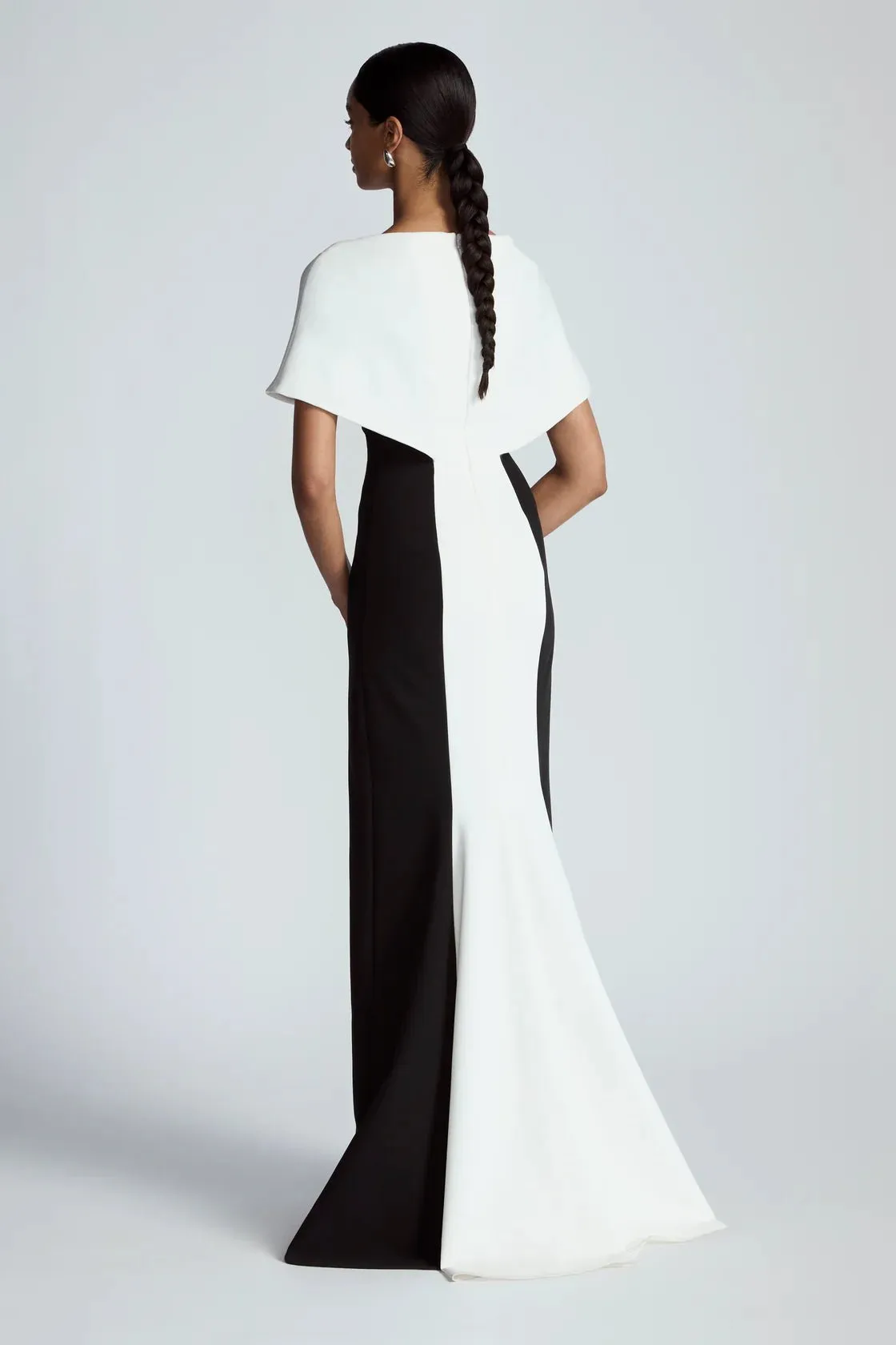 STRETCH TWILL BOAT NECK GOWN