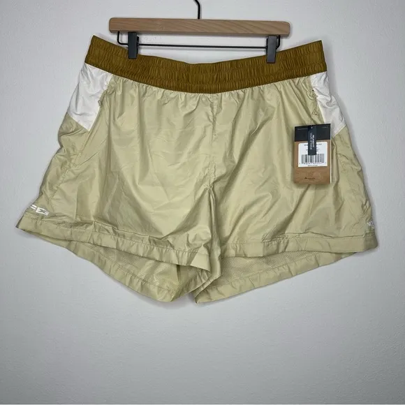 The North Face X Shorts Womens XXL Yellow Outdoors