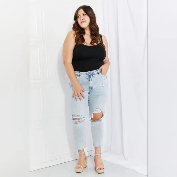 Vervet By Flying Monkey Light Wash Slim Straight Cropped Jeans Mom Erika 20W