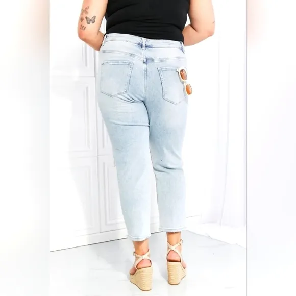 Vervet By Flying Monkey Light Wash Slim Straight Cropped Jeans Mom Erika 20W