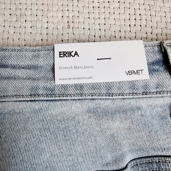 Vervet By Flying Monkey Light Wash Slim Straight Cropped Jeans Mom Erika 20W